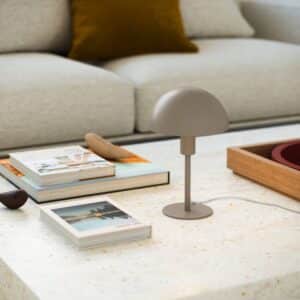 Ellen Mini bordlampe, lys brun